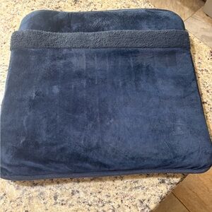 Blue electric foot warmer with 3 settings unbranded GUC FW2201